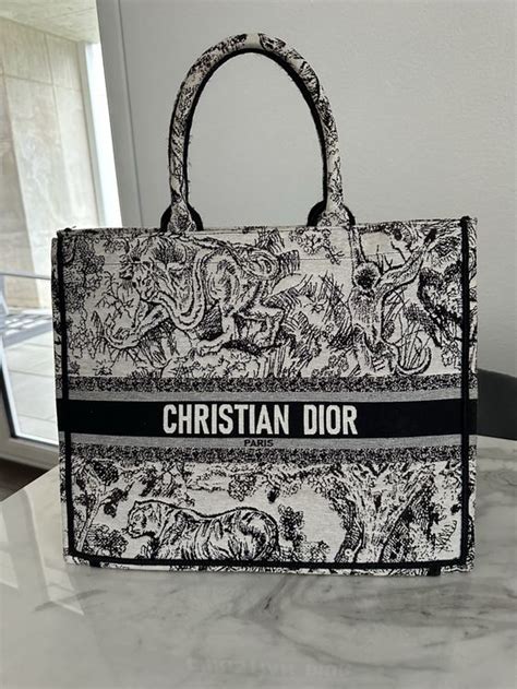 christian dior tasche geschichte mama|christian dior geschichten.